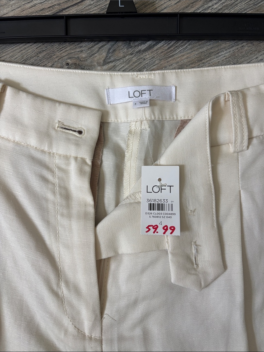 LOFT Cream Cargo Wide-Leg women’s Pants - Picture 2 of 2